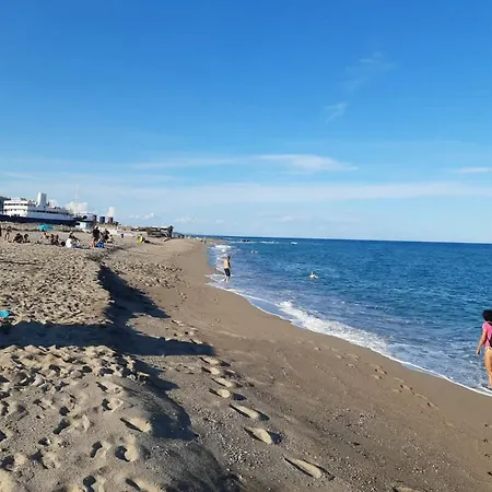 Au Bord De L'eau Mer, Lac, Et Canigou, Climatise, Classe 3 Etoiles ! Apartament *