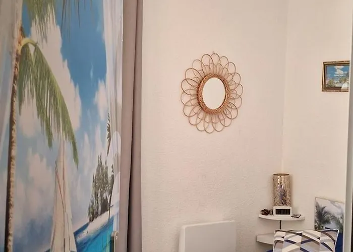 Au bord de l'eau mer, lac, et Canigou, Classé 3 étoiles ! * Le Barcarès