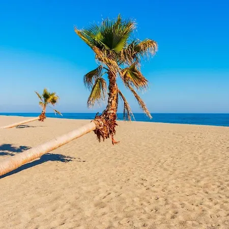 Climatise Avec Piscine, Magnifique Vue Mer, Et Le Pic Le Canigo ! Le Barcarès