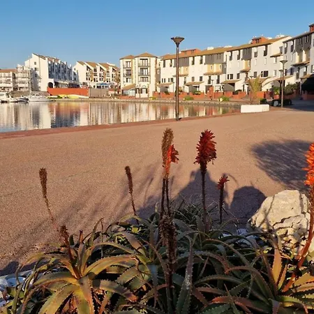 Au Bord De L'eau Mer, Et Canigou A Barcares, Piscine Et Climatisation, Magnifique Vue ! Le Barcarès