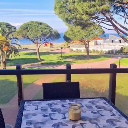 Au Bord De L'eau Mer, Lac, Et Pic Du Canigou, Piscine Et Parking Gratuit, Climatisé, Confort, 4 Personnes Maximum, Classé 3 étoiles ! Appartamento