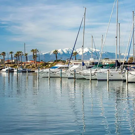 Au Bord De L'eau Mer, Lac, Et Pic Du Canigou, Piscine Et Parking Gratuit, Climatisé, Confort, 4 Personnes Maximum, Classé 3 étoiles ! Appartement Le Barcarès