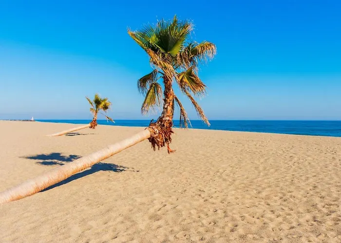 Au Bord De L'Eau Mer, Lac, Et Canigou, Classe 3 Etoiles ! 르발카레스